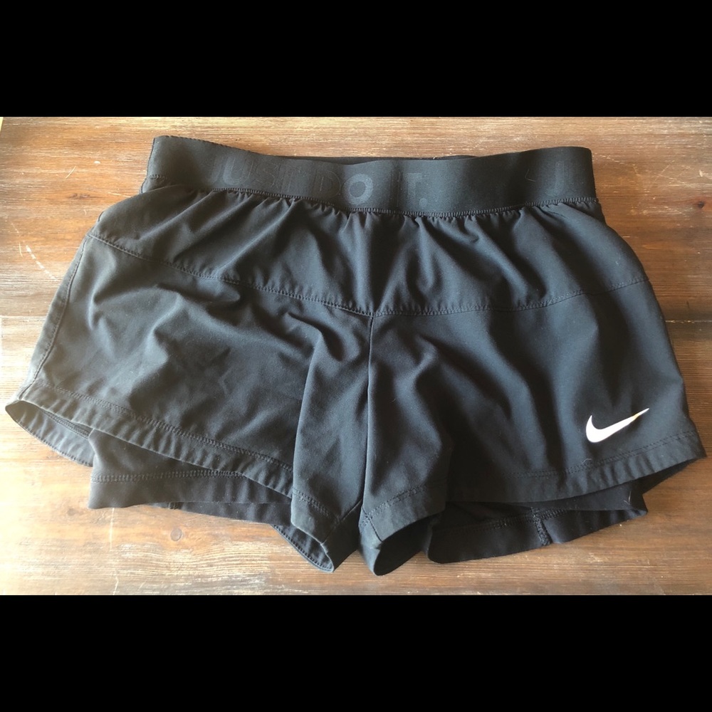 Nike dri fit black workout shorts (with spandex)